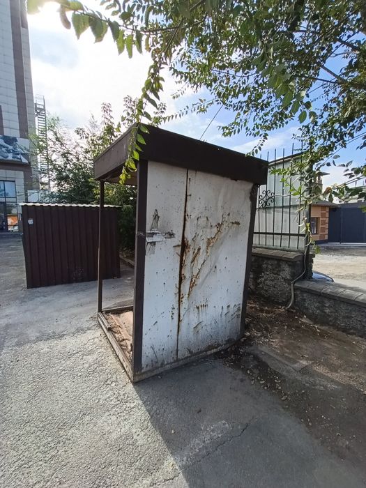 Продам будку для нужд дома или дачи самовывоз