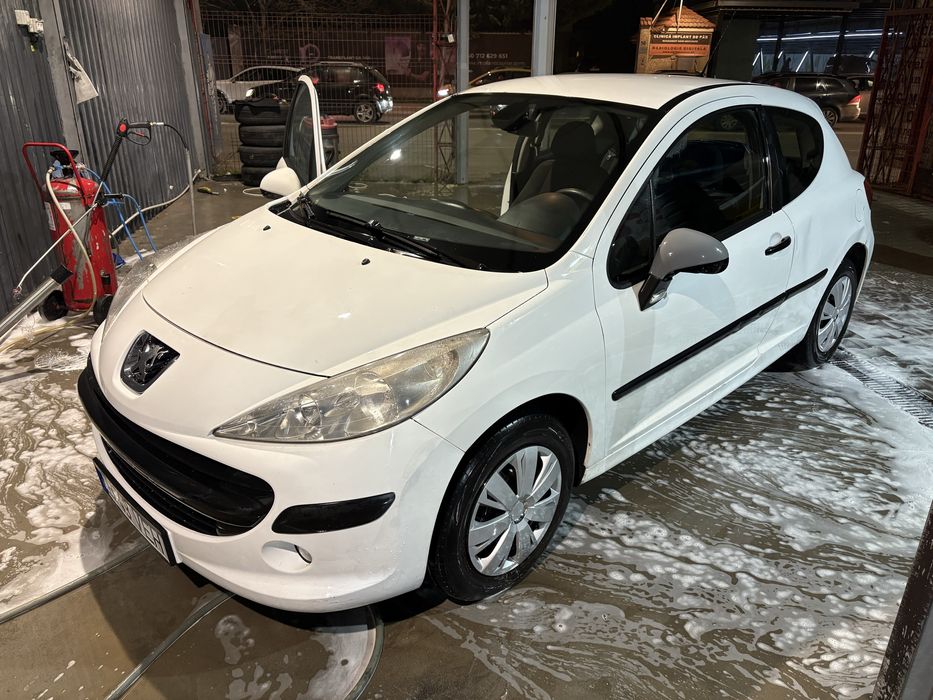 Peugeot 207 1,4hdi pret 999 euro