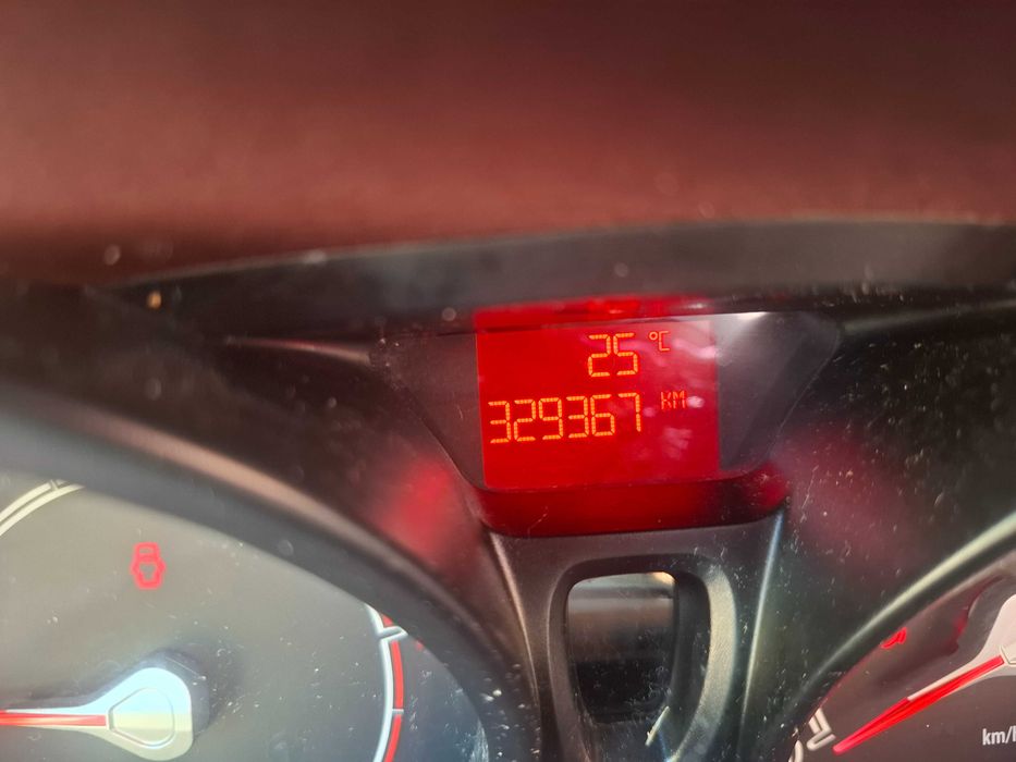 FORD Fiesta 2010 — imagine 2