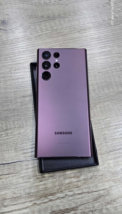 Продам свой сотовый телефон Samsung Galaxy S22 Ultra