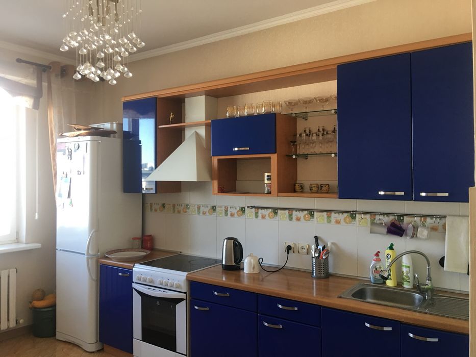 Кухня синяя совеременная
