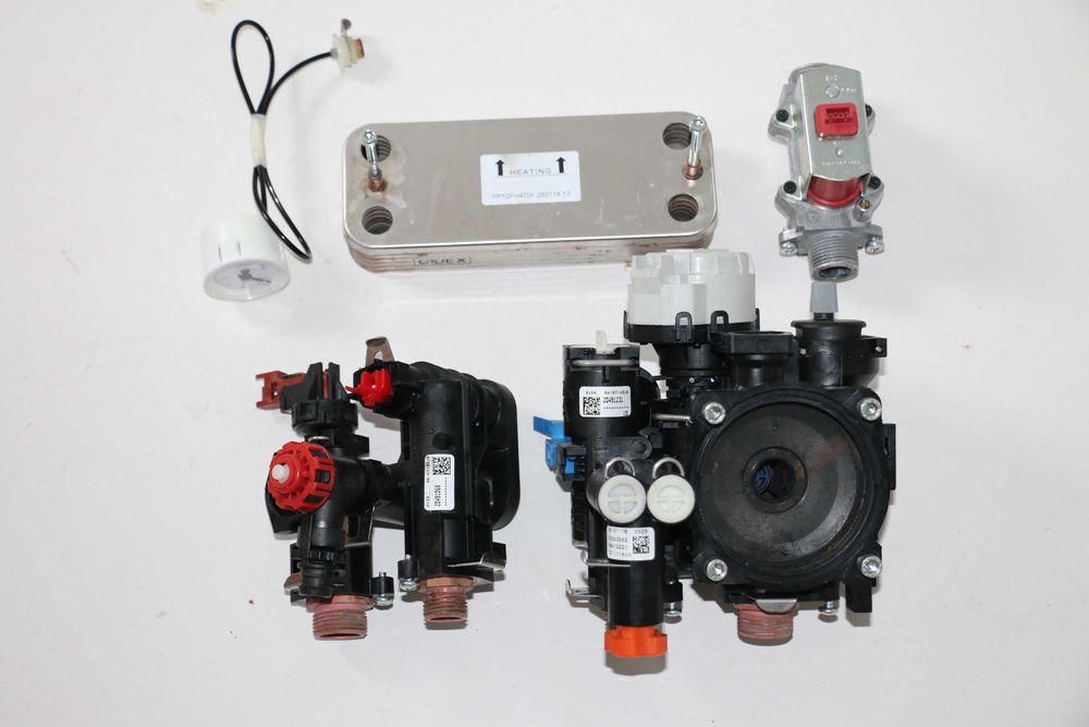 Grup hidraulic tur retur centrala termica Ferroli Divacondens F24D