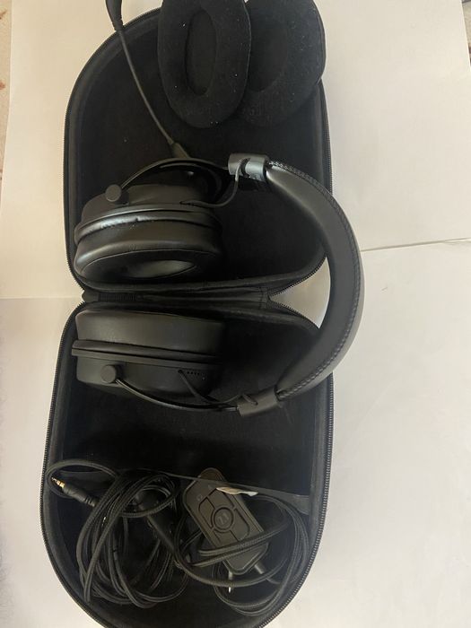 Casti gaming Ready2Gaming eRival , microfon, cabluri , husa, ca noi