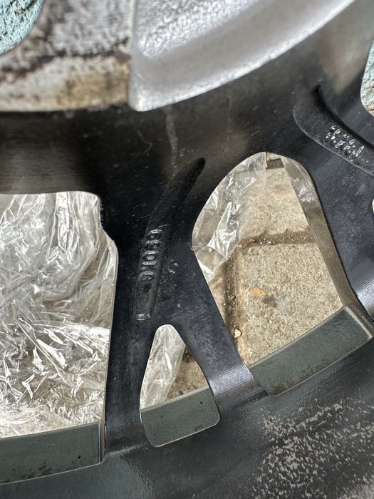 Диски на Lexus R18