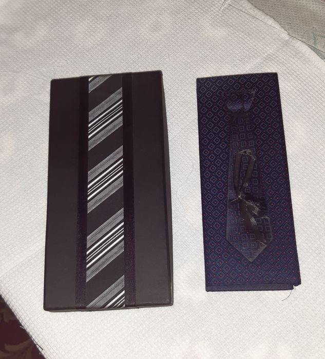 Галстуки в упаковке Подарочные наборы