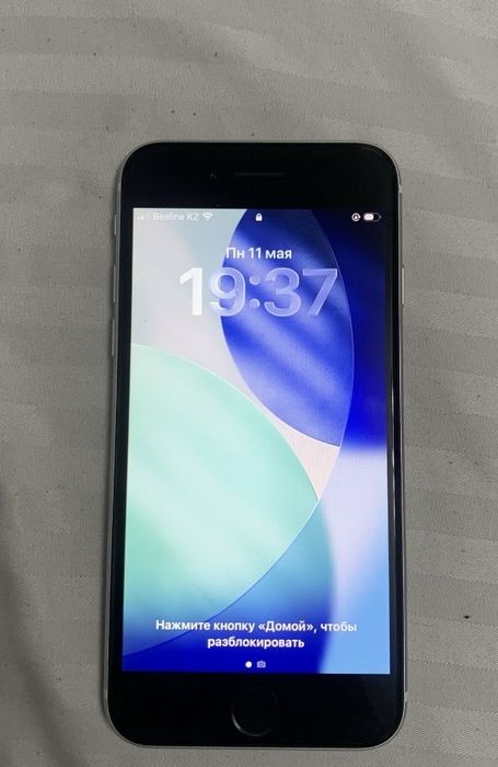 Айфон se  продам