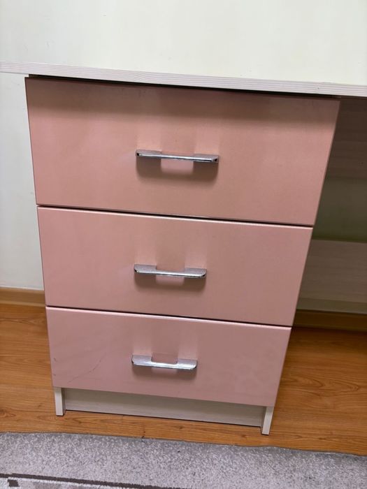 Продам письменный стол