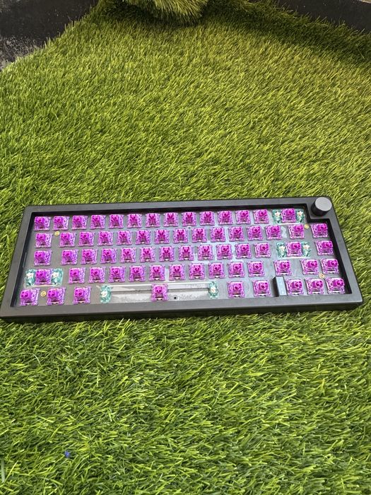 Продавам механична клавеатура