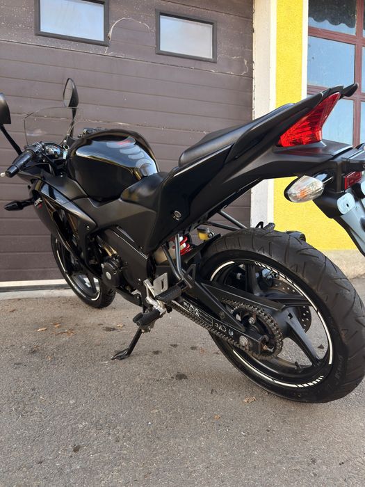 Honda CBR 125 2016 A1