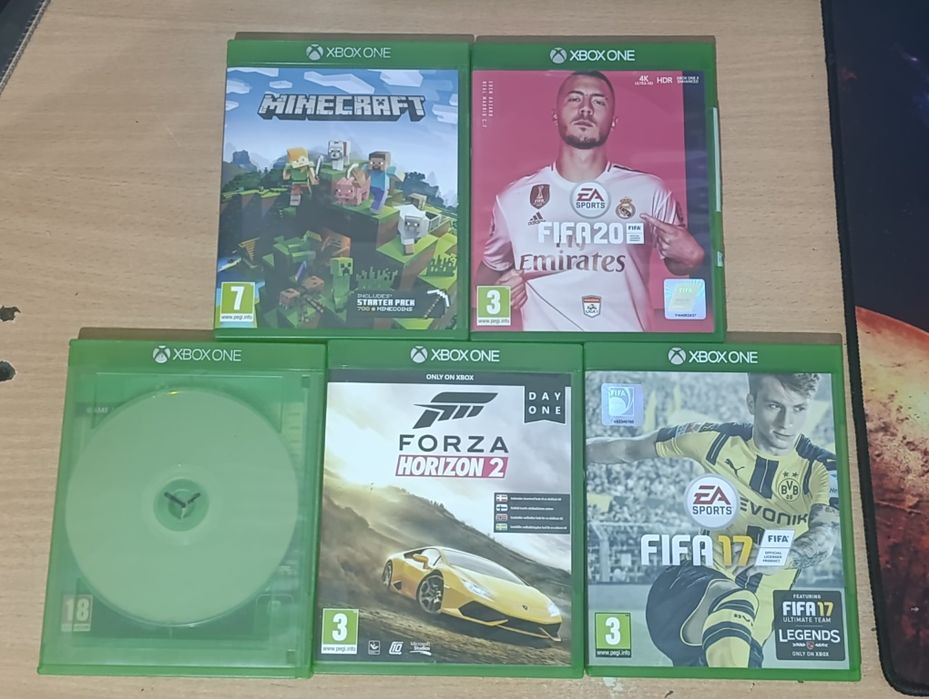 Vând jocuri Xbox one