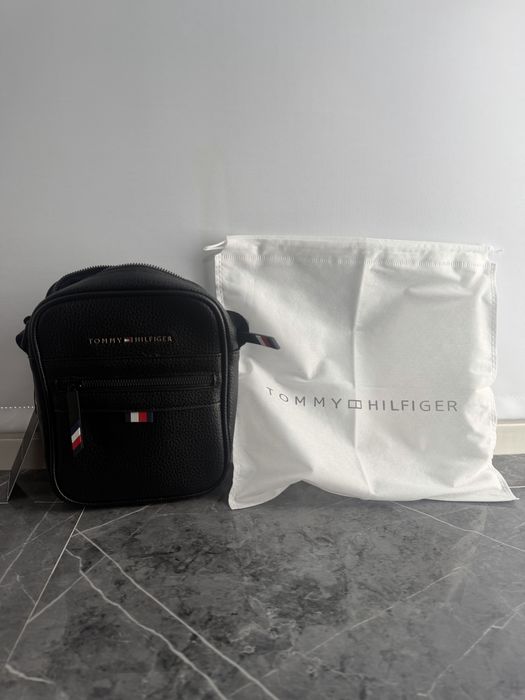 Барсетка (Tommy Hilfiger)