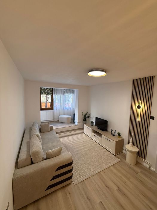 Proprietar Vand apartament 2 camere complet renovat