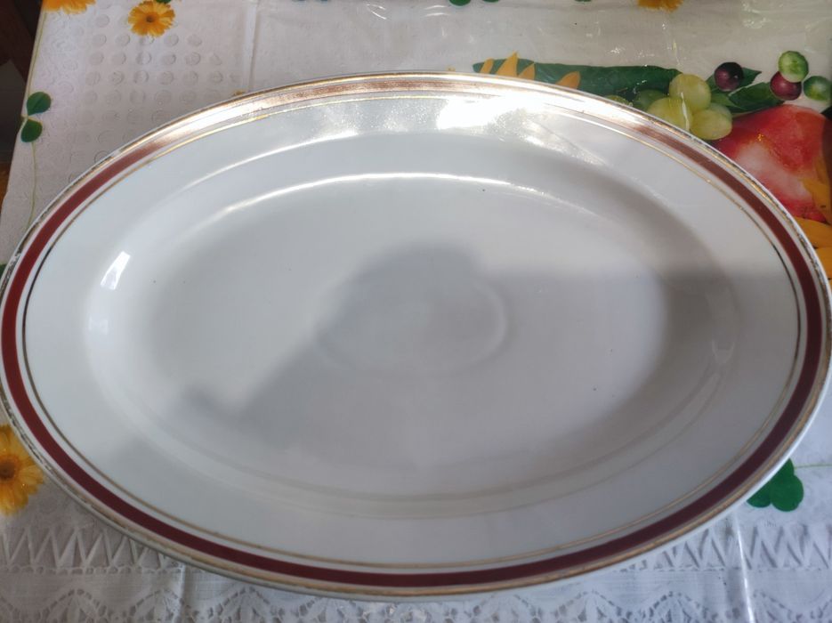 Плато порцелан,ново
Р-р 36/23см
Цена 15 лв
Гр.Варна