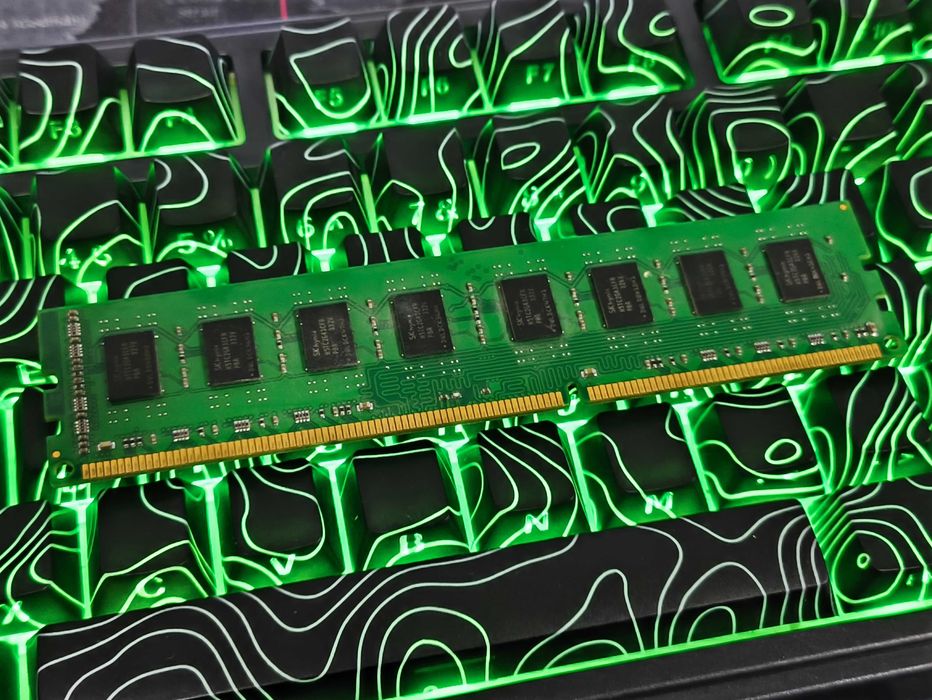 DDR3 4GB 1600MHz HY 2-ta RAM sotiladi kompyuterga