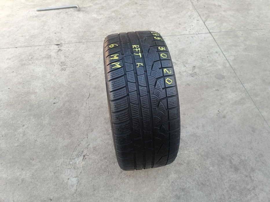 O anvelopa iarna 275 30 20 pirelli sottozero run flat pr fil 6 mm