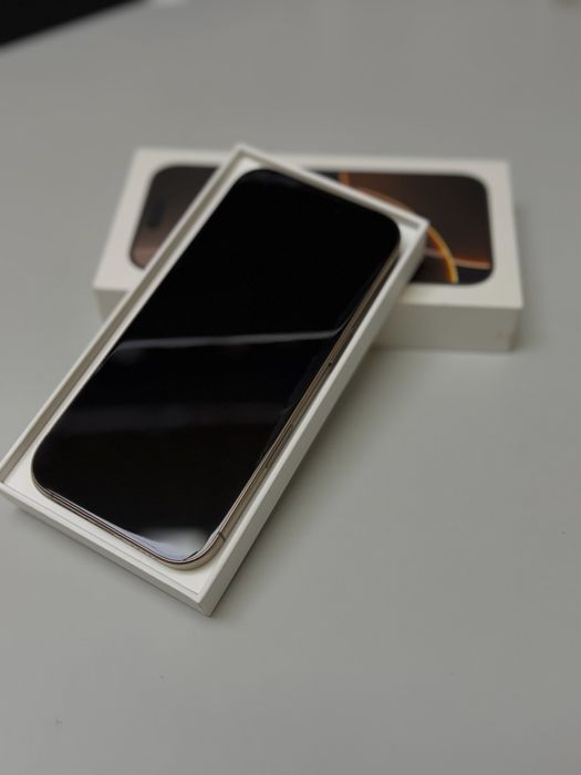 IPhone 16 pro с гаранция