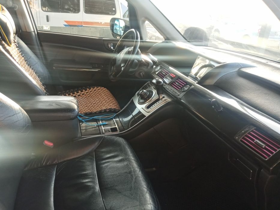 Срочно продаю. Срочно.