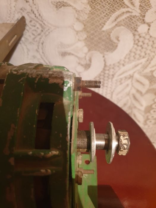 .Двигатель с насадками.