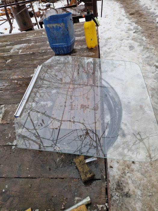 Дверьно стекло  Волва FH 12