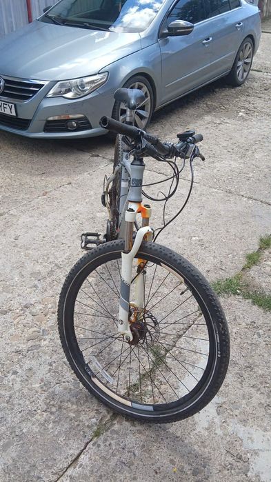Vand bicicletă room