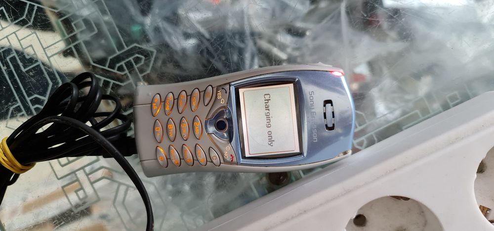 Sony Ericsson t68i liber !