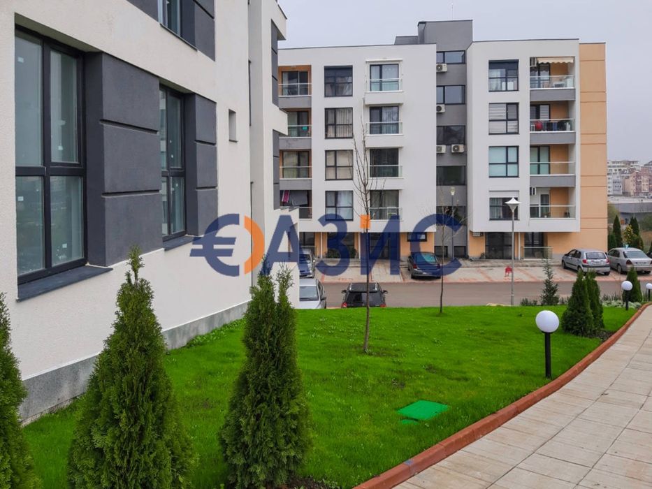 Продава се Тристаен апартамент в Бургас, Център - 89 кв.м за 1209 €/кв.м - Снимка #8