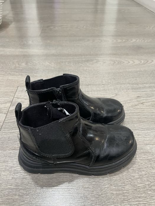 Кроссовки на девочку