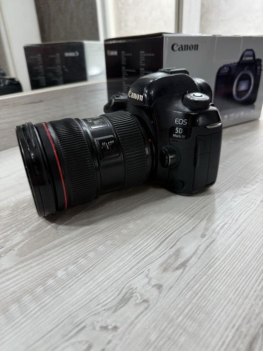 Canon 5D Mark IV+ 24-70mm 2.8 + 85mm 1.2