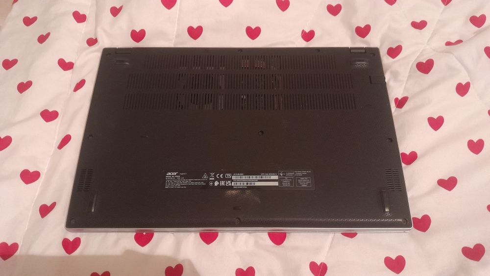 Ноутбук Acer Aspire сатылады.