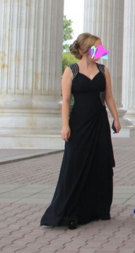 Черное длинное платье