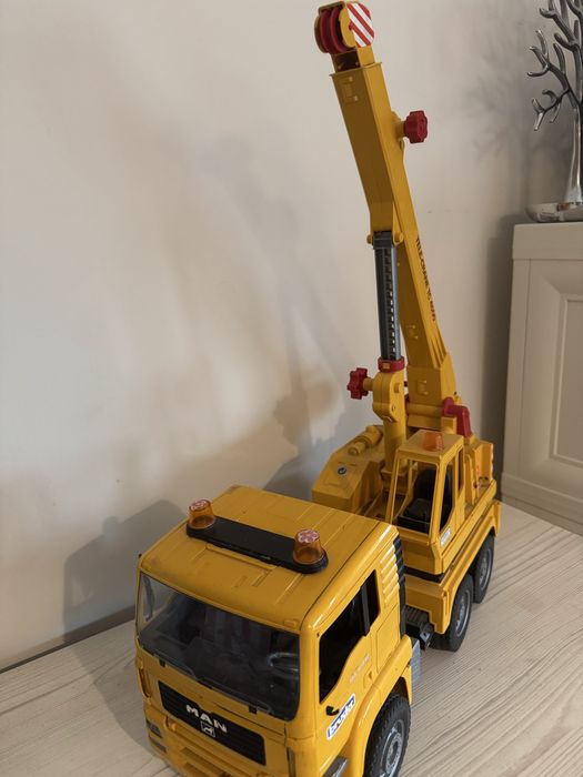 Bruder camion macara