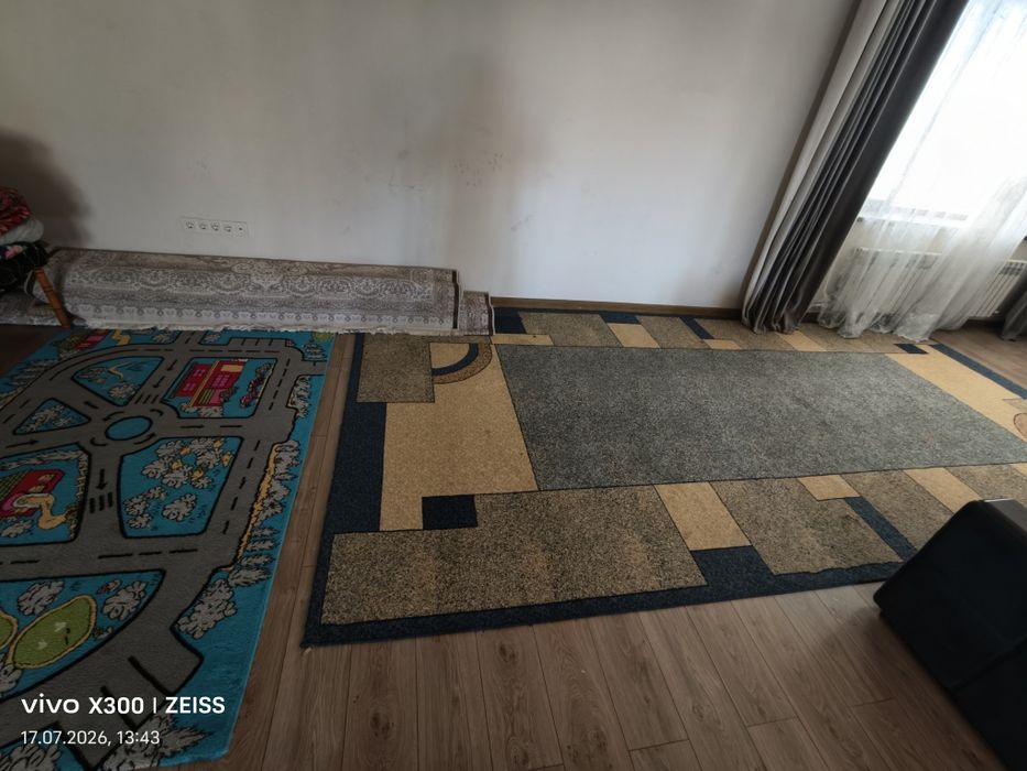 продам тв зону и ковры