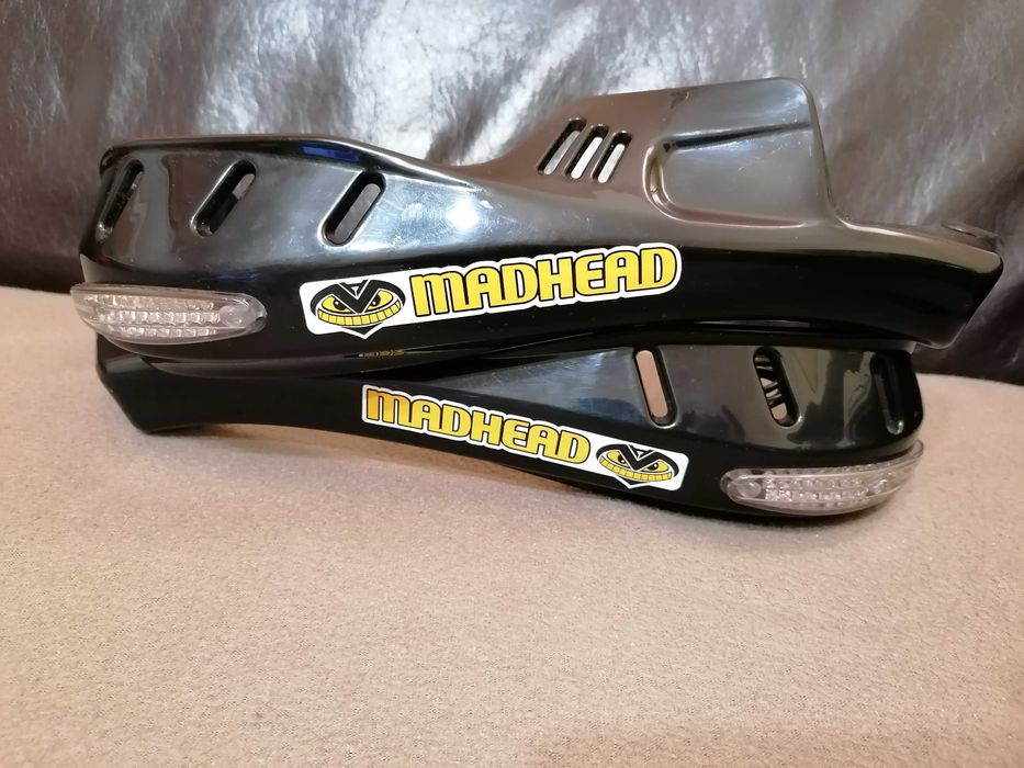 Протектори за ръце MADHEAD с лед мигачи. MADHEAD HAND GUARDS WITH LED.