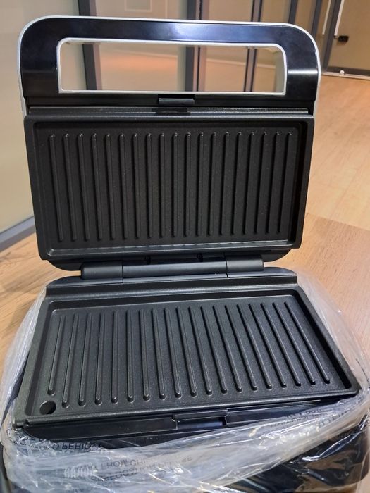 Вафельница Braun 5006