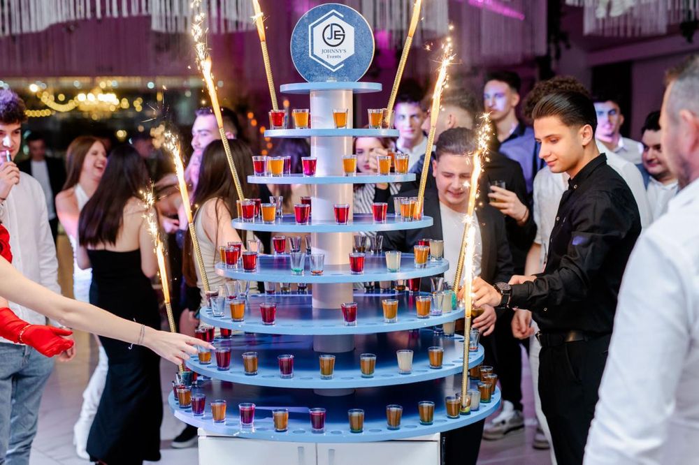 Jhonny's Events(Open Bar,Tort Shoturi,Oglinda Foto, Baloane cu fum)