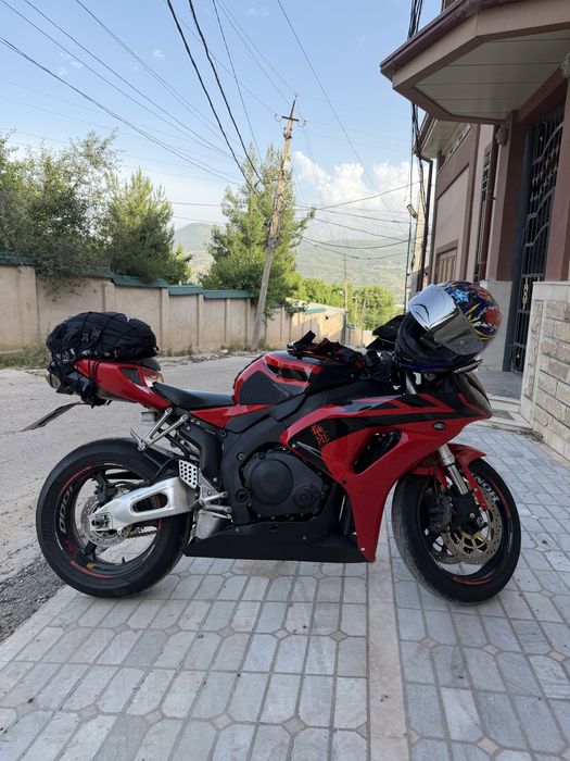 Срочно!! Продается Honda Sbr 1000 rr в идеальном  состоянии док есть,