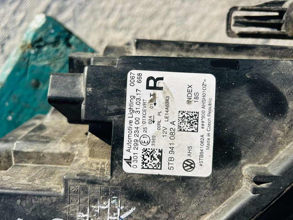 Десен Фар за  VW  TOURAN 17,