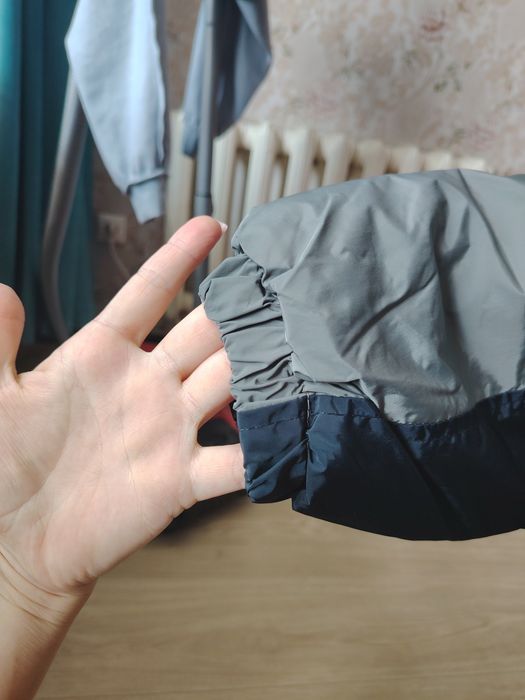 Продам куртку для мальчика 7-8 лет