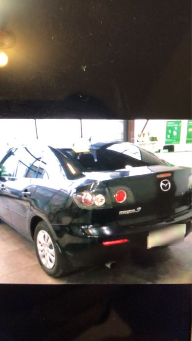 Автомобиль mazda 3