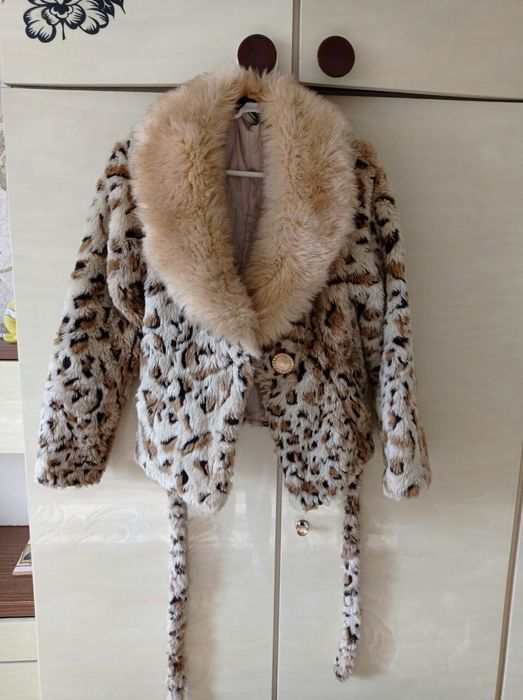 Срочно продам шубку из исскуственного меха!
