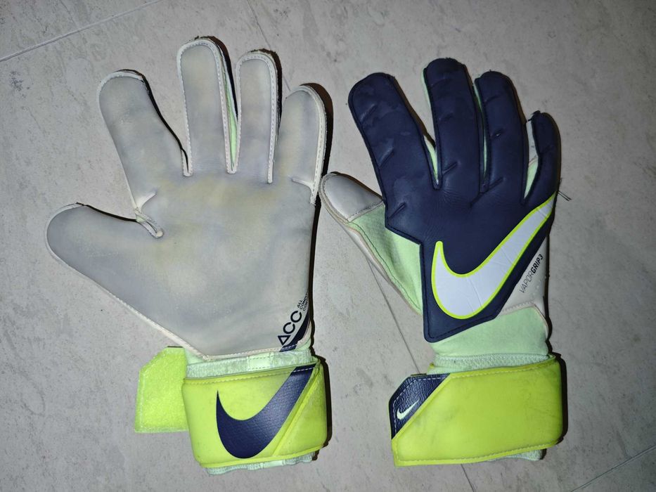 Вратарски ръкавици