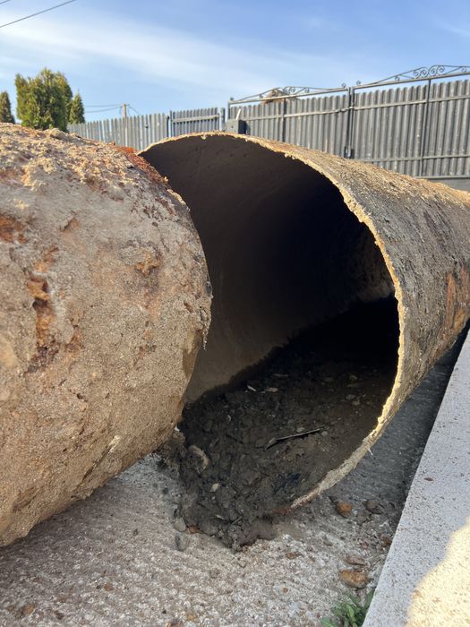 Țevi metalice gigant