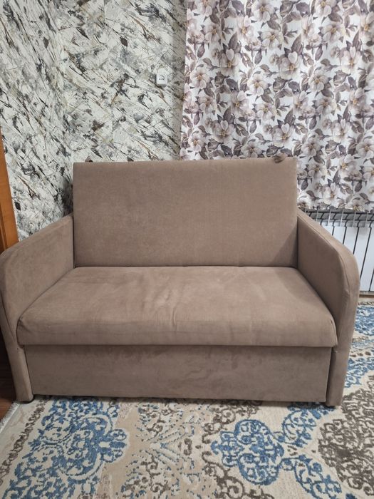 Продам диван  состояние хорошее