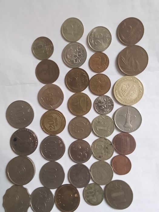 Монеты разных стран.