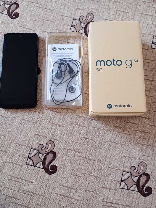 Продавам Motorola Moto G34  с гаранция