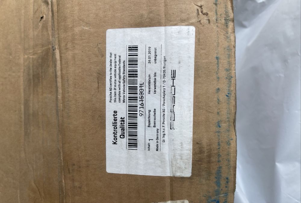 Тормозные диски на Porshe panamera 2017 +