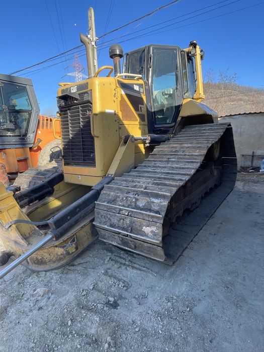 Inchiriez  vind Buldozer CAT D6N an 2014 Caterpillar