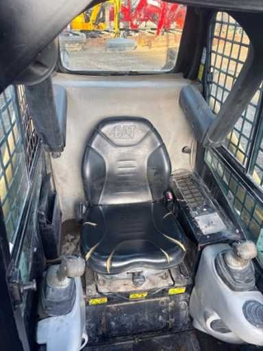 Mini incarcator frontal CAT 247B - Bobcat