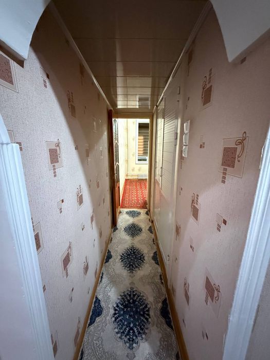 Sotiladi 9-bozor yonida joylashgan 3 xonali kvartira