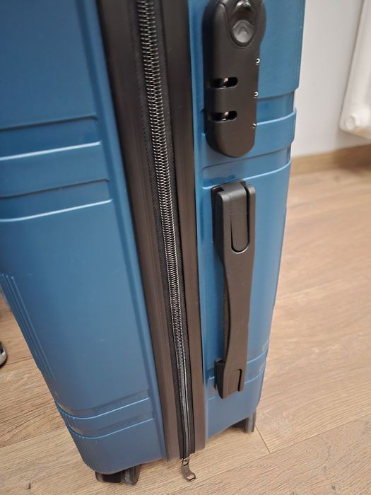 Неразличим от нов куфар